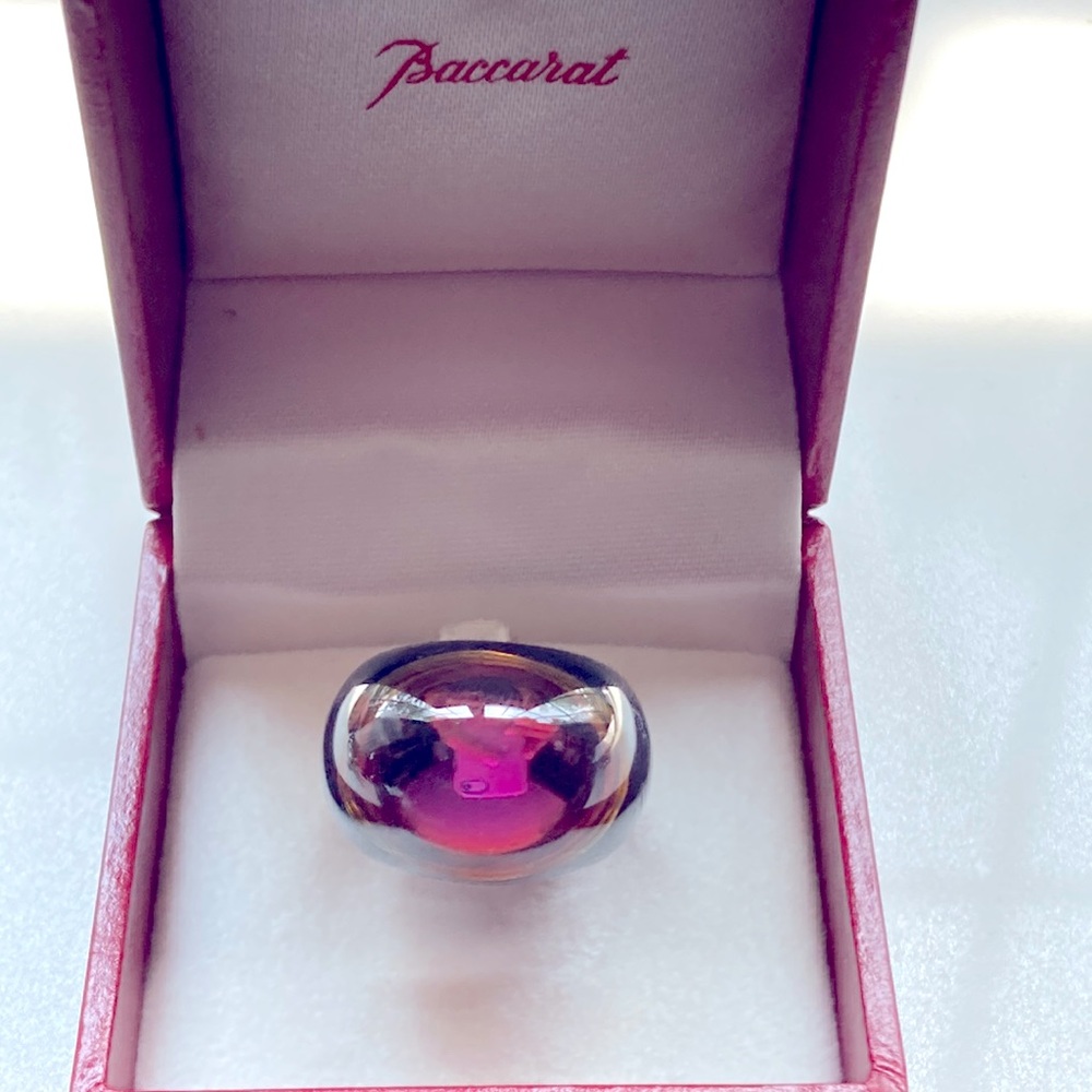 NWT RARE and STUNNING BACCARAT crystal ring. With box